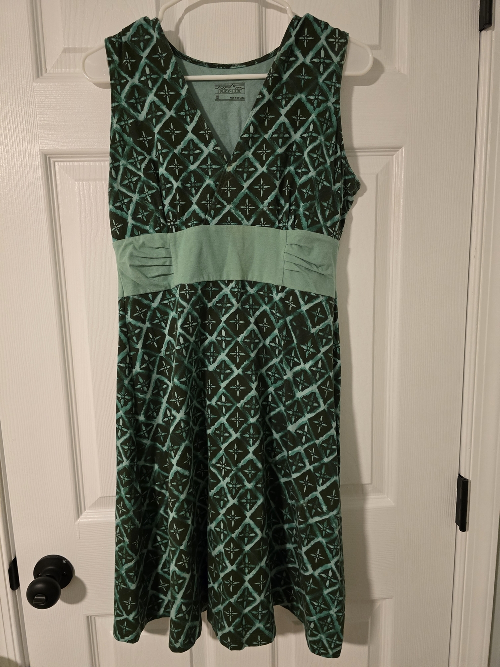 Patagonia Teal and Mint Green Patterned V-Neck Midi Dress